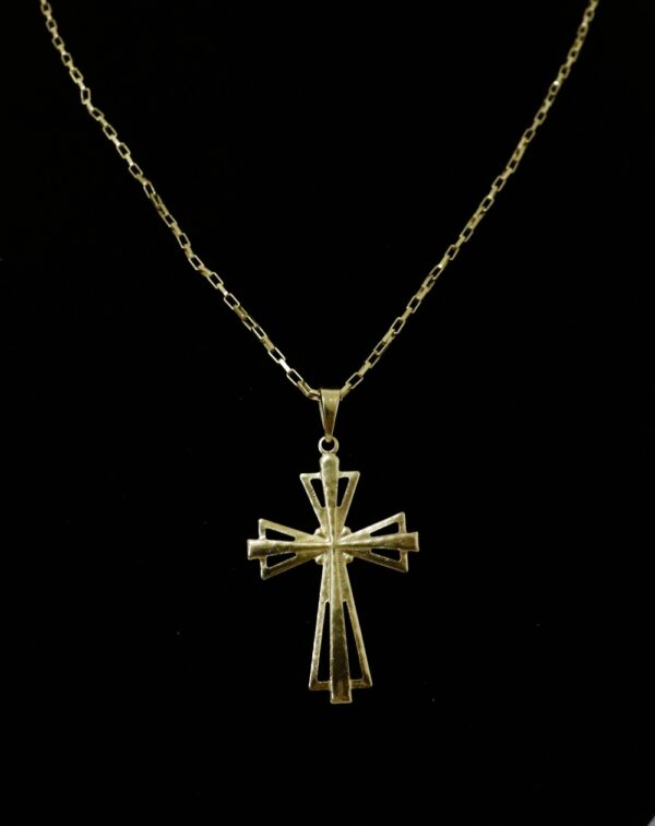 Corrente Cartie de 1,5 mm com Pingente de Cruz vazada banhada a ouro 18k